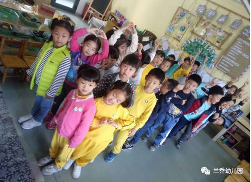 纸宝宝回家游戏攻略_纸宝宝做游戏教案-第1张图片-游点攻略